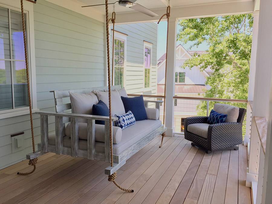 bed swing with adjustable back